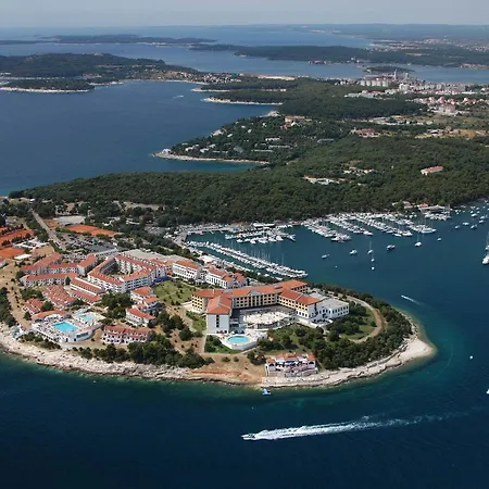 Zimmer F1 בית הארחה